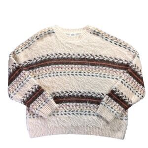 BKE Women Eyelash Oversized Fuzzy Knit Sweater Size Small Cozy Boho‎